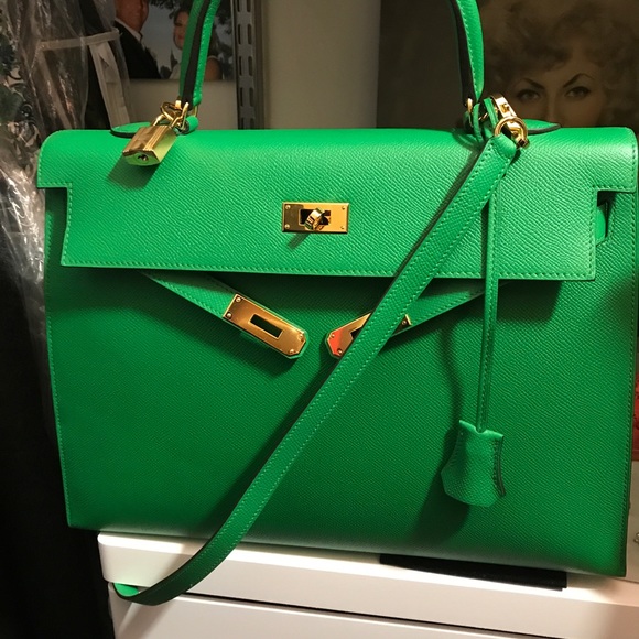 My style is polished with an edge!!! - Picture 5 of 7